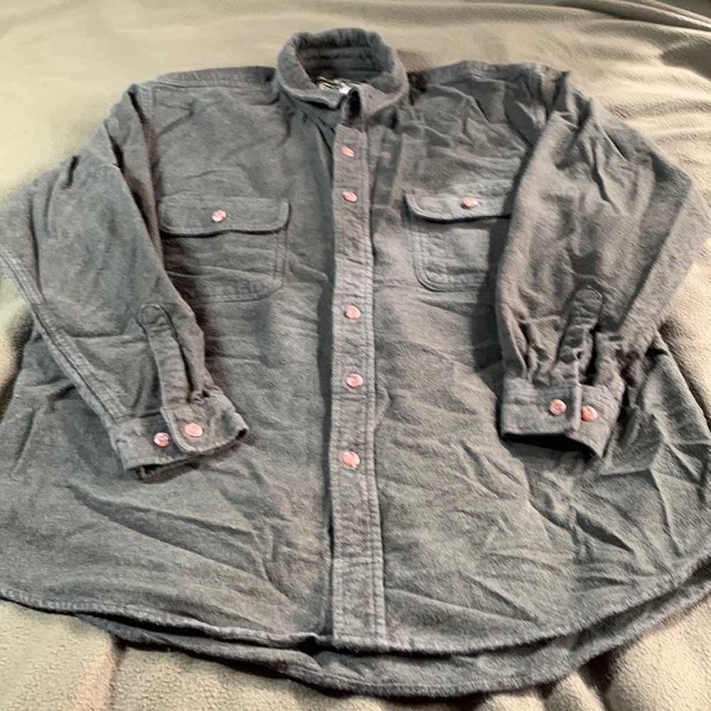 Men’s Field & Stream flannel green shirt.  Armpit to armpit approx 25 inches